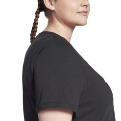 T-shirt Femme Reebok Identity Bl 14 T-shirt Femme Reebok Identity Bl -Under Armour Boutique h62527 app on model detail 2 white